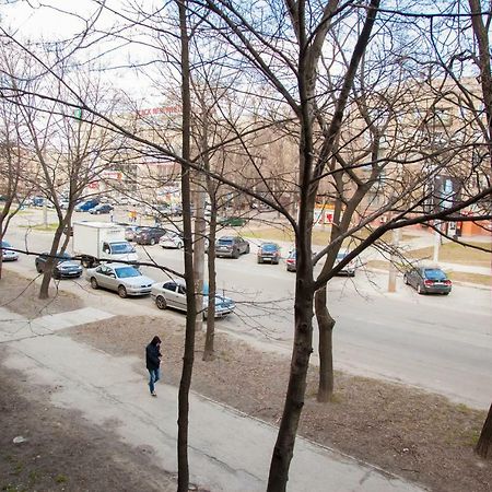 Semi-Luxury Apt On 82 Nezalezhnoi Ukrаiny Street Near Intourist Hotel Zaporizhia エクステリア 写真