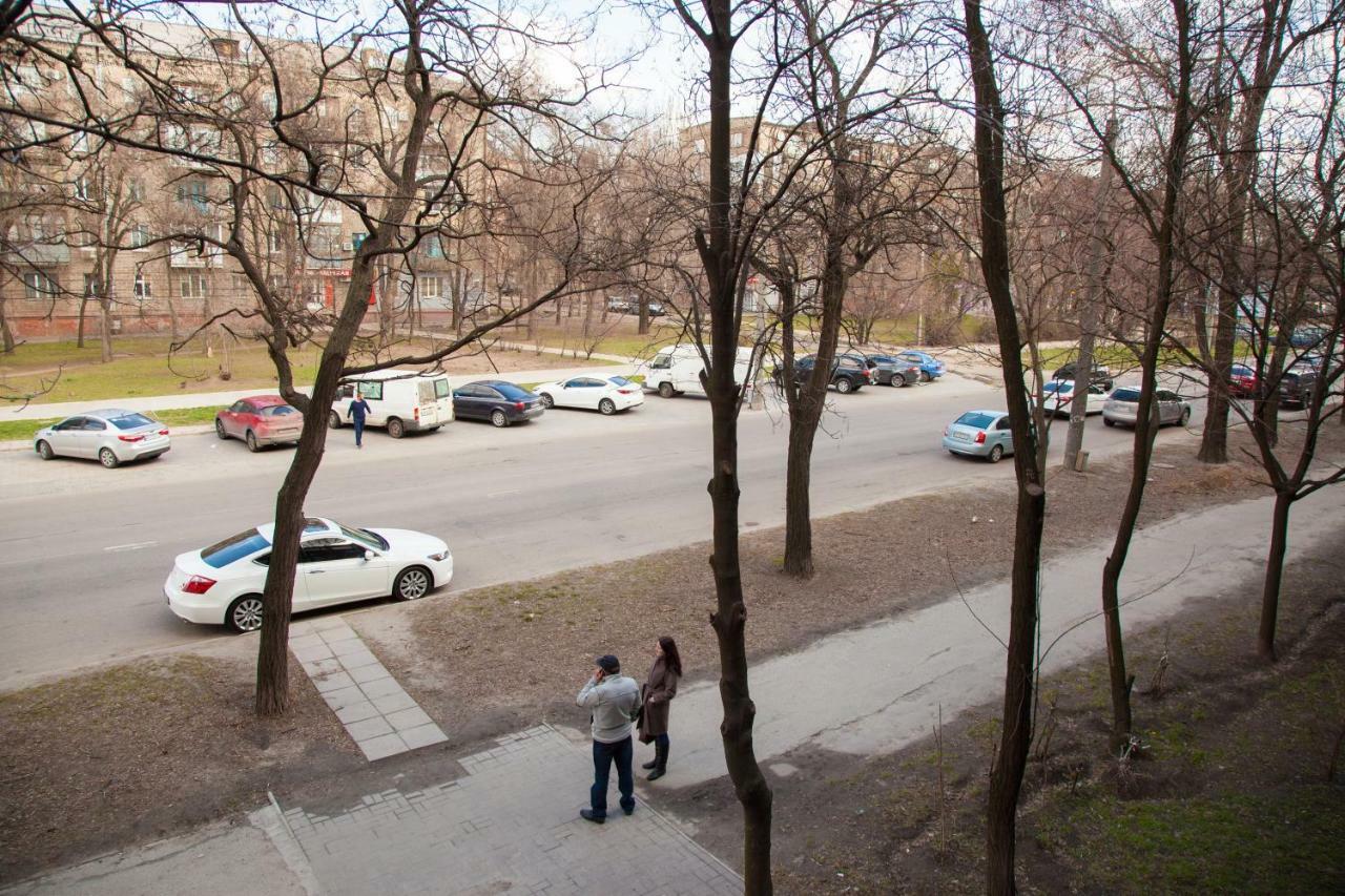 Semi-Luxury Apt On 82 Nezalezhnoi Ukrаiny Street Near Intourist Hotel Zaporizhia エクステリア 写真
