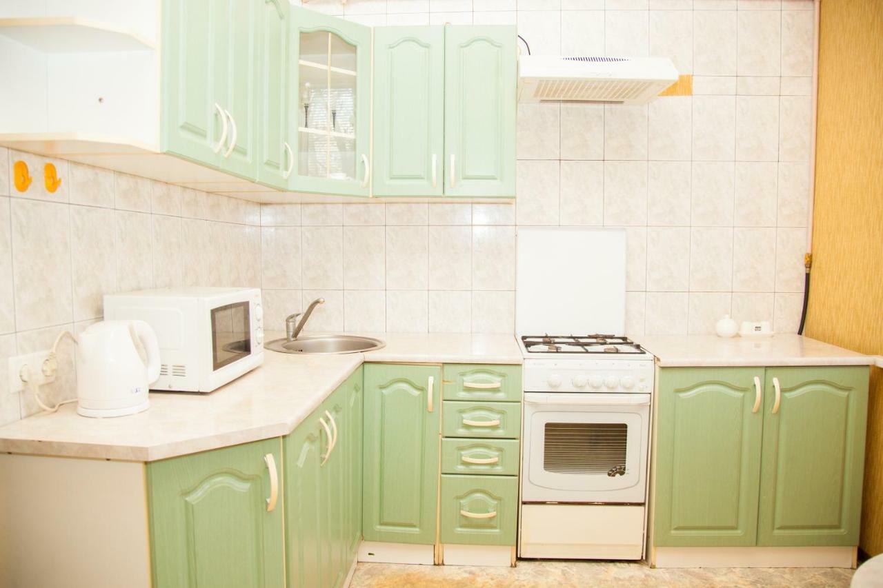 Semi-Luxury Apt On 82 Nezalezhnoi Ukrаiny Street Near Intourist Hotel Zaporizhia エクステリア 写真